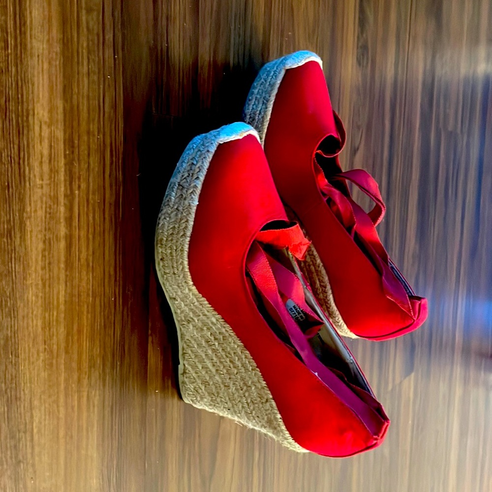 LIKE NEW!!! Worn ONCE!! Stunning Women’s size 7 ballerina lace up wedge. Red. ❤️